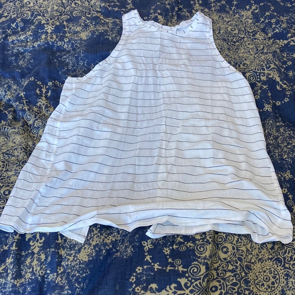 Lululemon Tie Back Tank like new sz 8